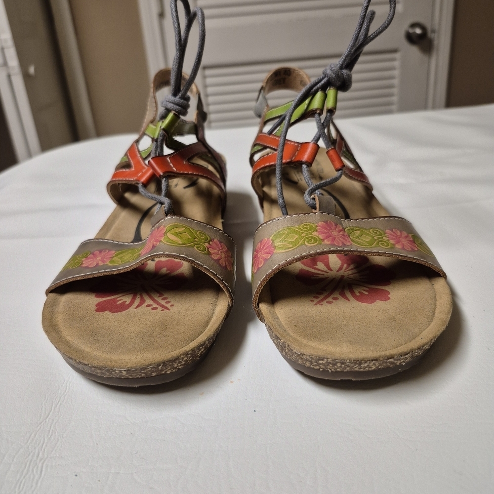 L 'Artiste Wedge Sandals With Floral Embroidered Details Size 40/10 - Picture 4 of 8